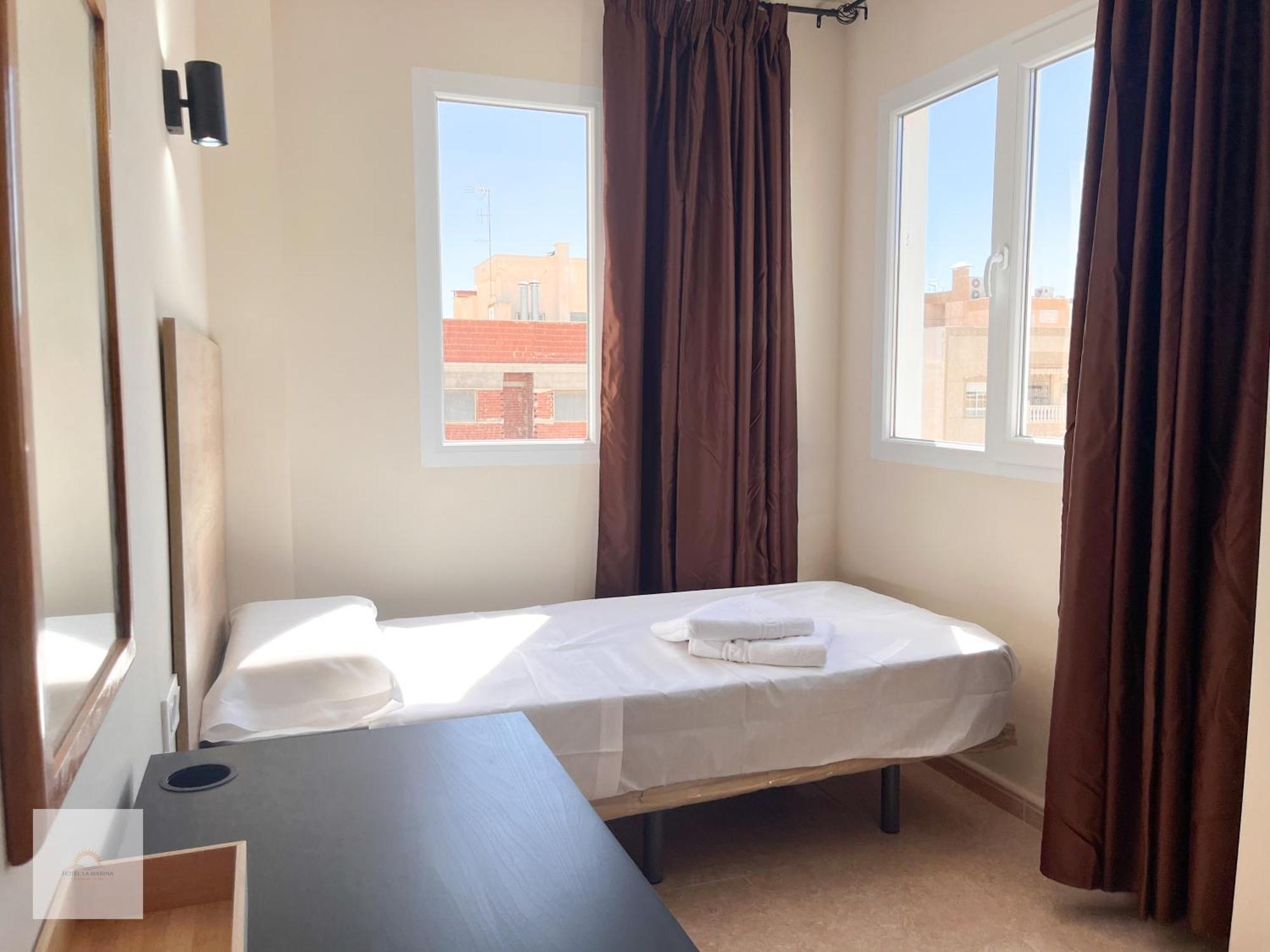 Hotel La Marina Elche La Mariña Εξωτερικό φωτογραφία