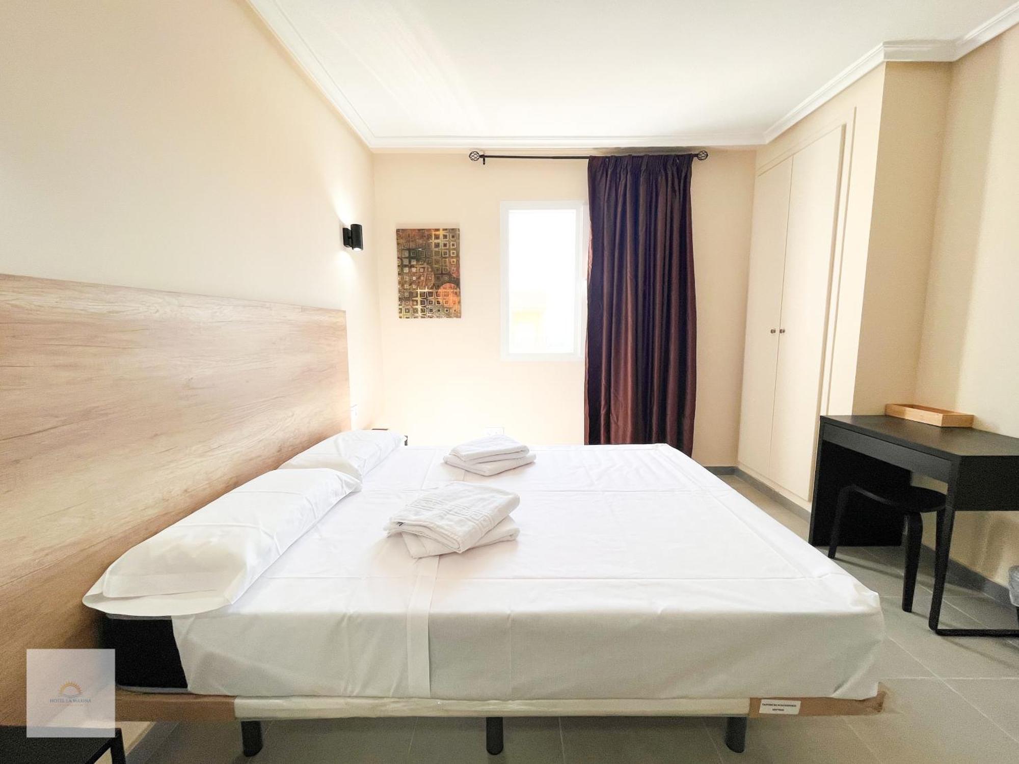 Hotel La Marina Elche La Mariña Εξωτερικό φωτογραφία