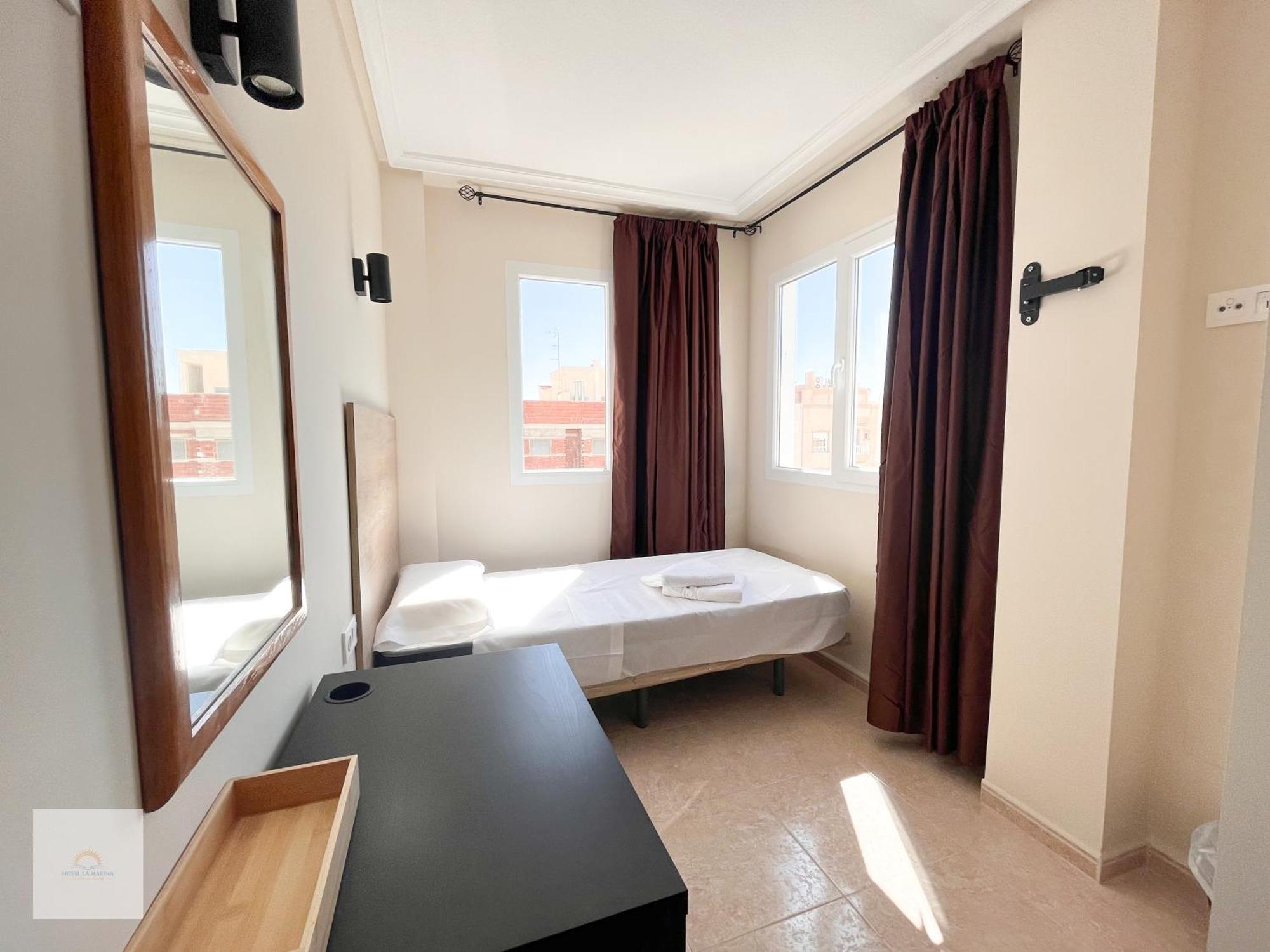 Hotel La Marina Elche La Mariña Εξωτερικό φωτογραφία